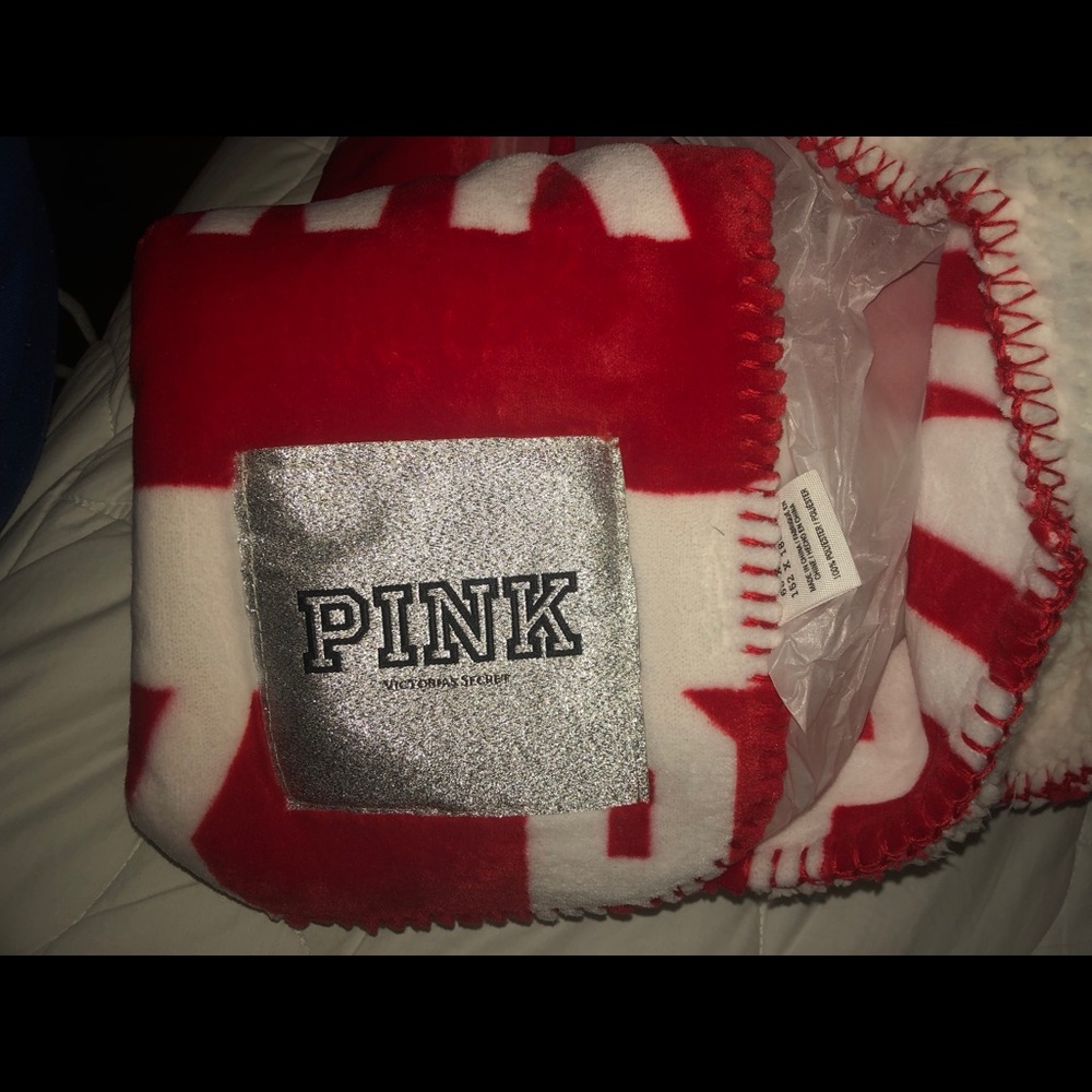 PiNK Woman’s blanket